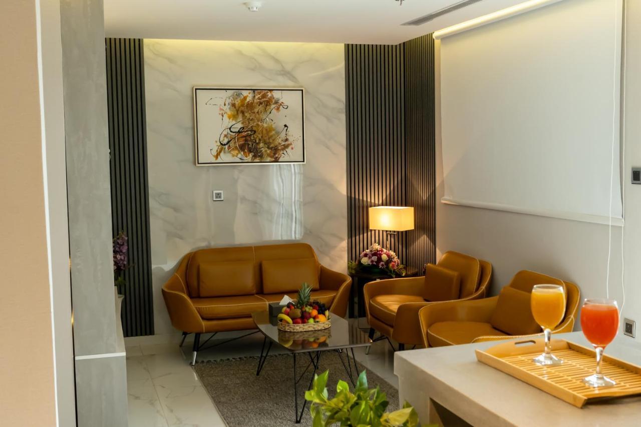 Aparthotel Elite Served Apartments *
