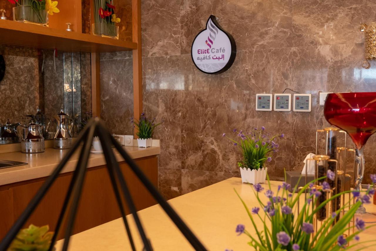 Elite Served Apartments Aparthotel